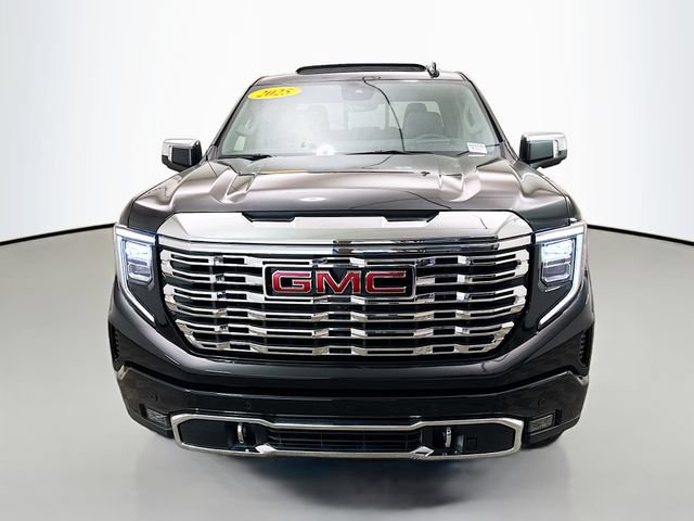 Used 2025 GMC Sierra 1500 Denali w/ Denali Reserve Package AWD/4WD image 2