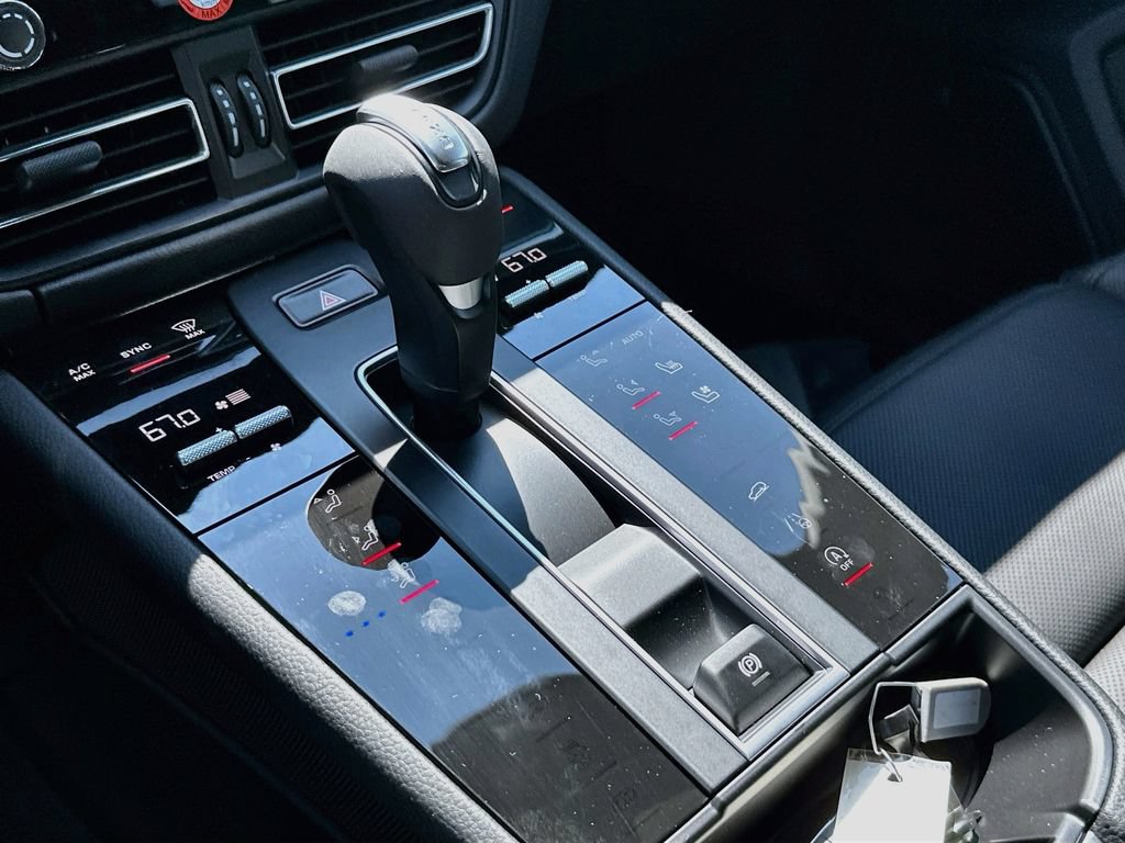 New 2026 Porsche Macan AWD/4WD image 19