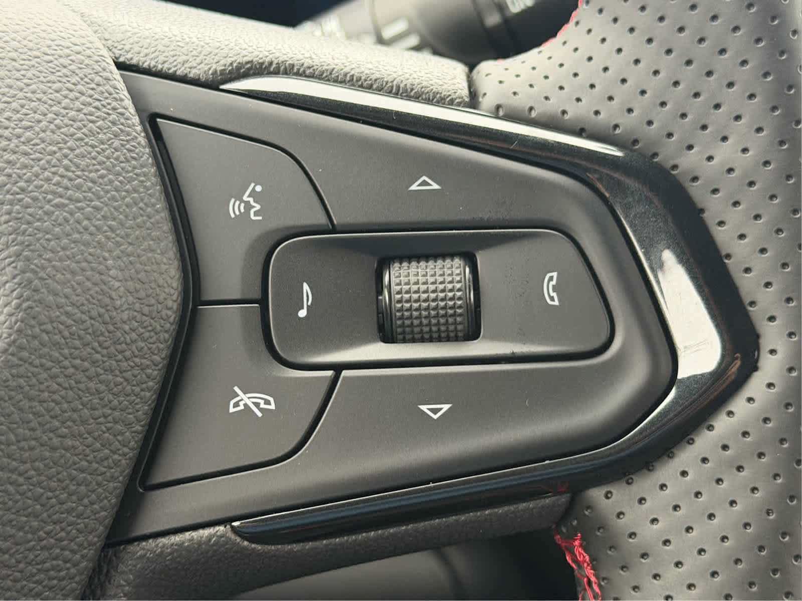 New 2026 Chevrolet Trax RS w/ Driver Confidence Package FWD image 19