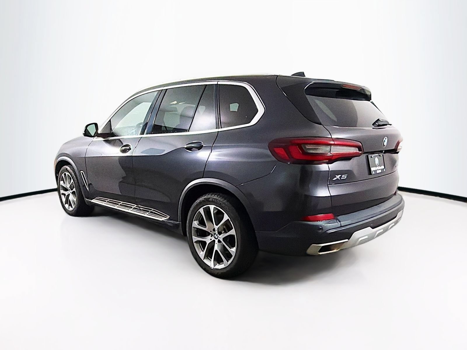 Used 2023 BMW X5 xDrive40i AWD/4WD image 5