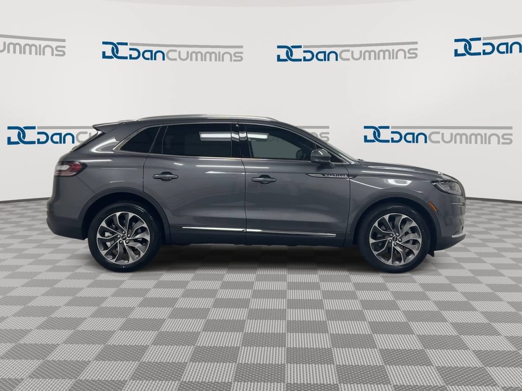 Used 2023 Lincoln Nautilus Reserve AWD/4WD image 9