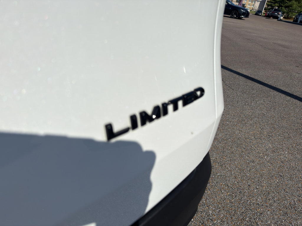 Certified 2025 Toyota Grand Highlander AWD Hybrid image 11