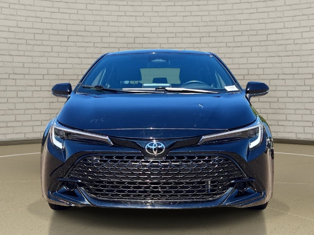 Used 2026 Toyota Corolla SE FWD image 3