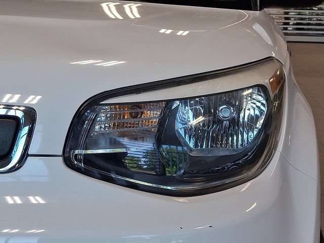Used 2015 Kia Soul FWD image 30