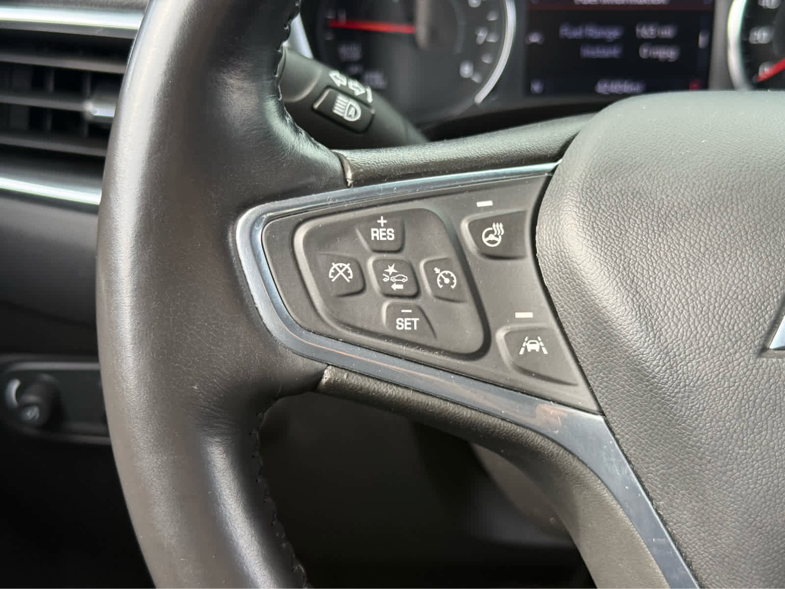 Used 2022 Chevrolet Equinox LT FWD image 33