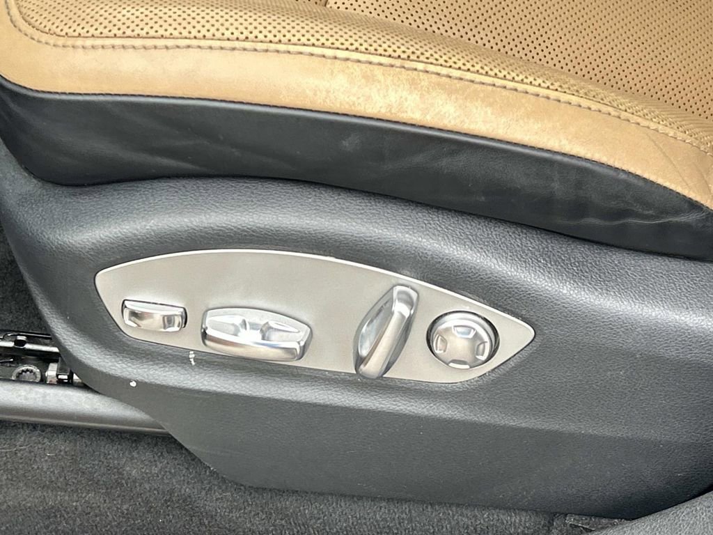 Used 2018 Porsche Cayenne S w/ Premium Package Plus image 18