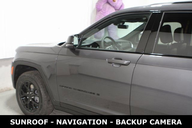 New 2025 Jeep Grand Cherokee L Altitude image 29
