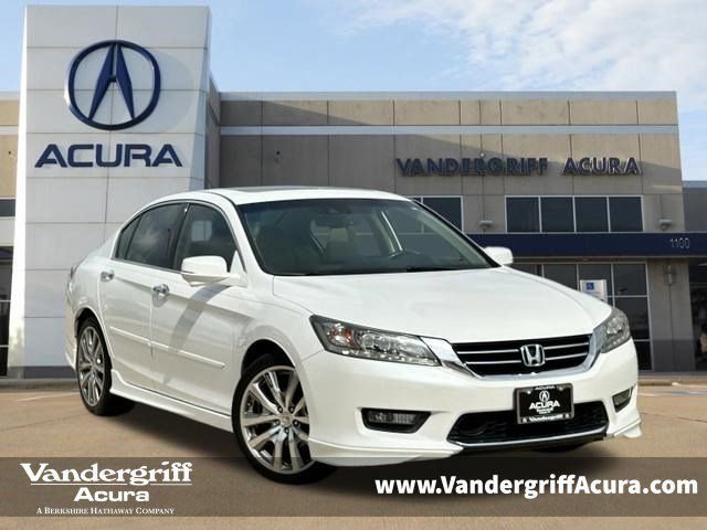 Used 2014 Honda Accord Touring image 1