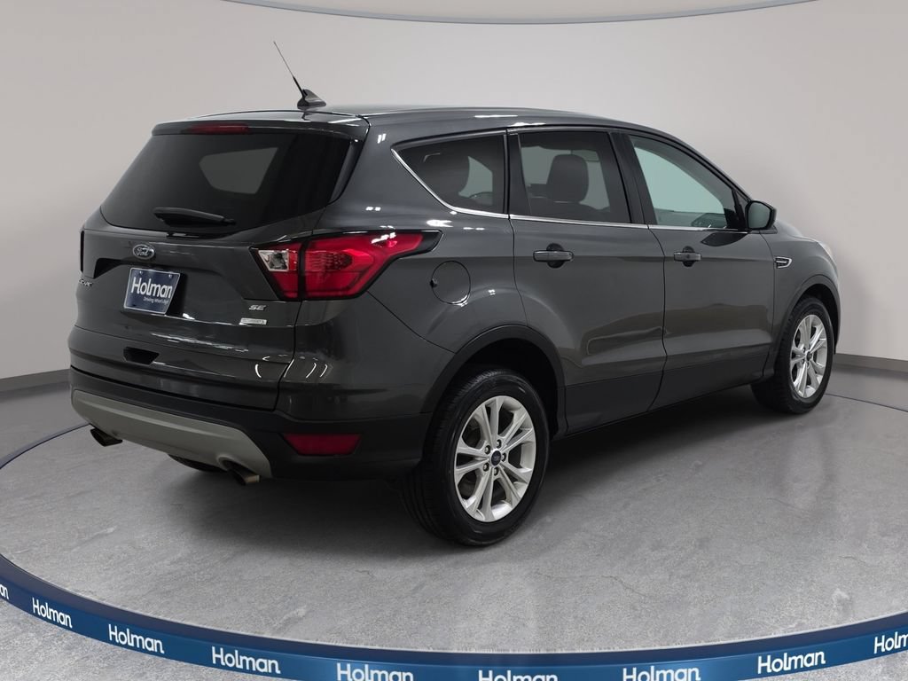 Used 2019 Ford Escape SE FWD image 6