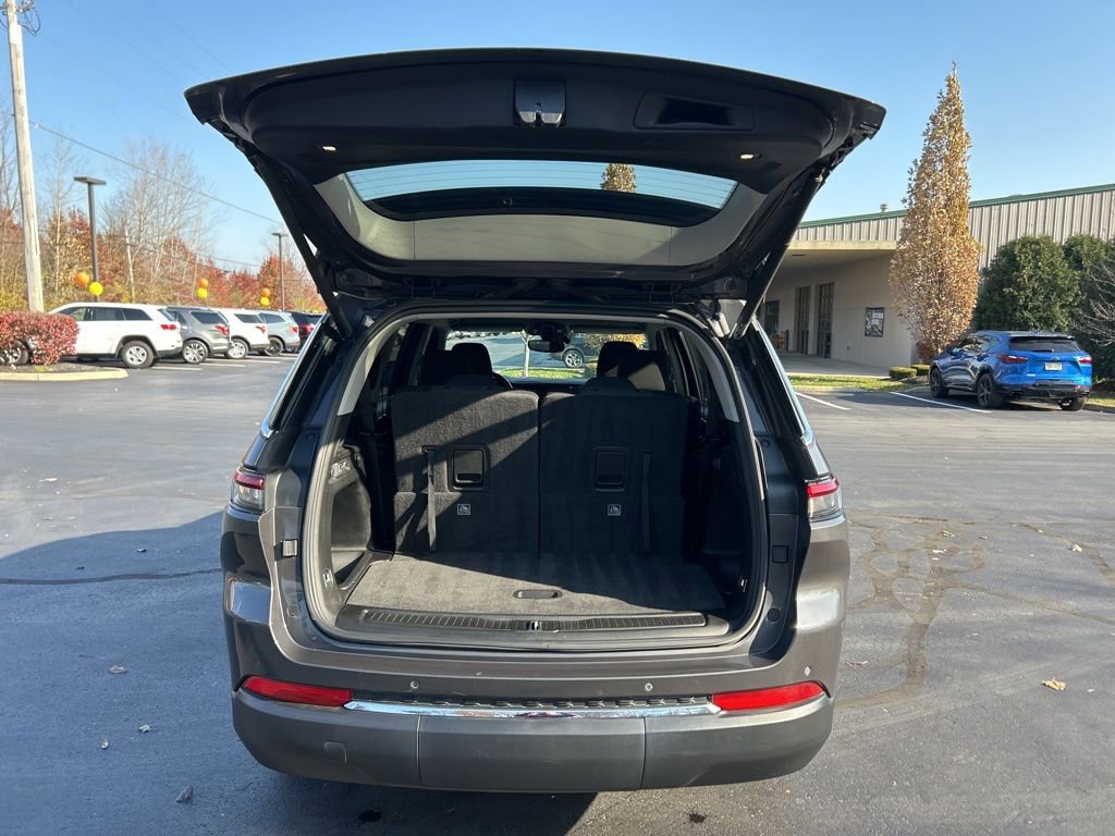 Used 2022 Jeep Grand Cherokee L Laredo w/ Luxury Tech Group I image 39