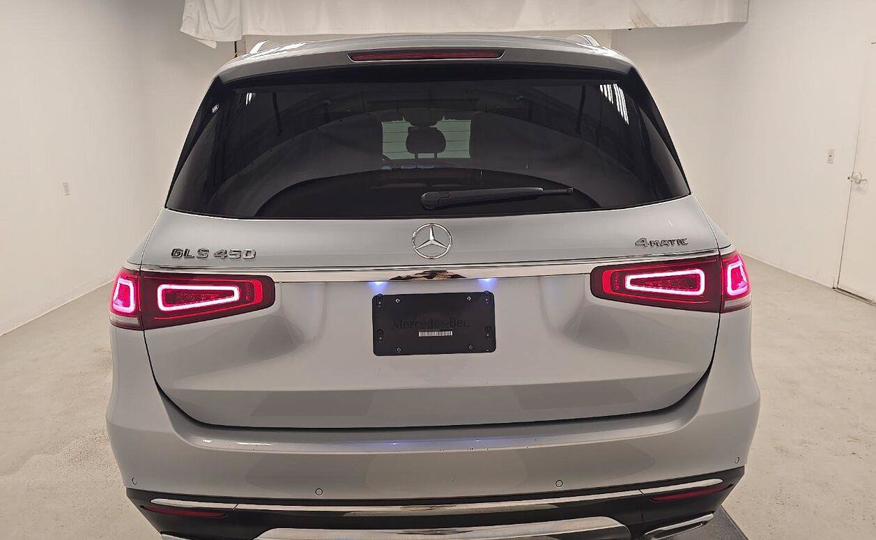 Used 2022 Mercedes-Benz GLS 450 4MATIC image 3