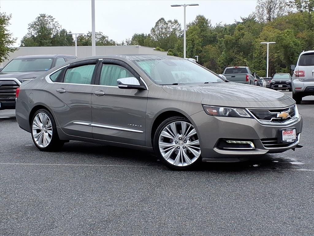 Used 2017 Chevrolet Impala Premier w/ Enhanced Convenience Package FWD image 2
