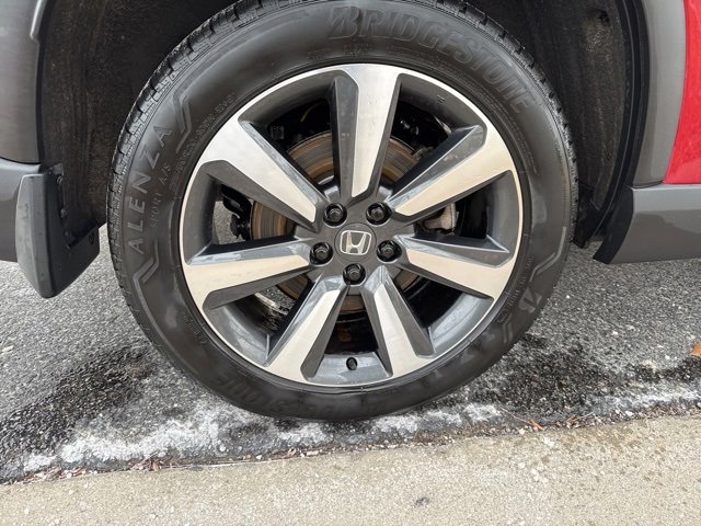 Certified 2025 Honda Pilot Touring image 15