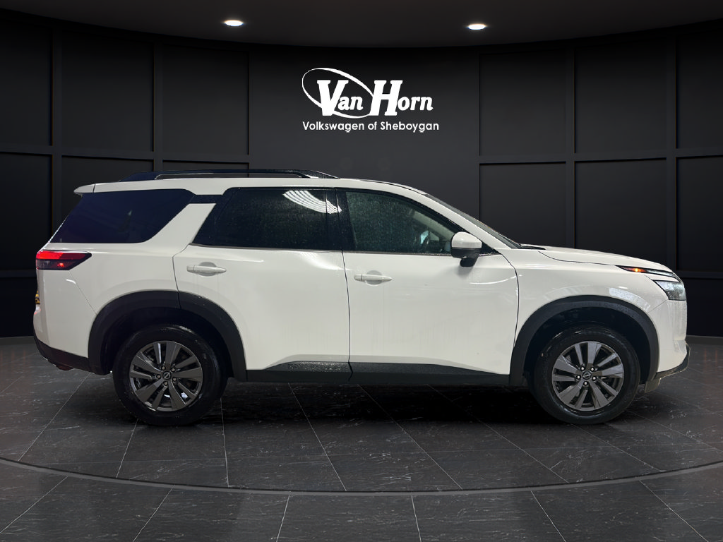 Used 2025 Nissan Pathfinder SV AWD/4WD image 8