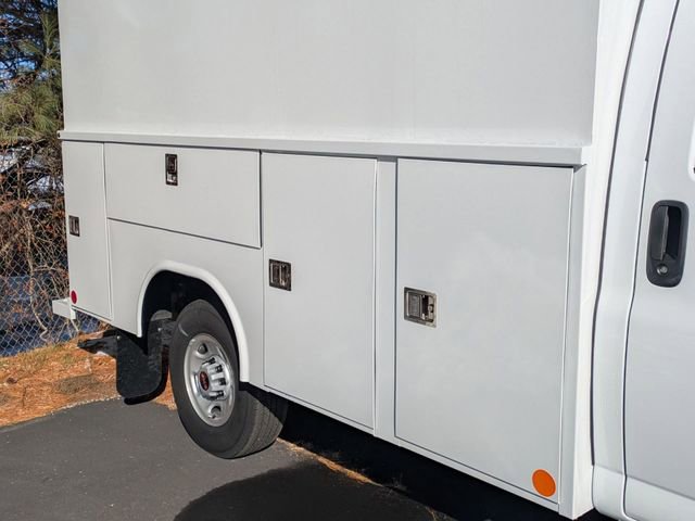 New 2025 GMC Savana 3500 w/ Power Convenience Package RWD image 19