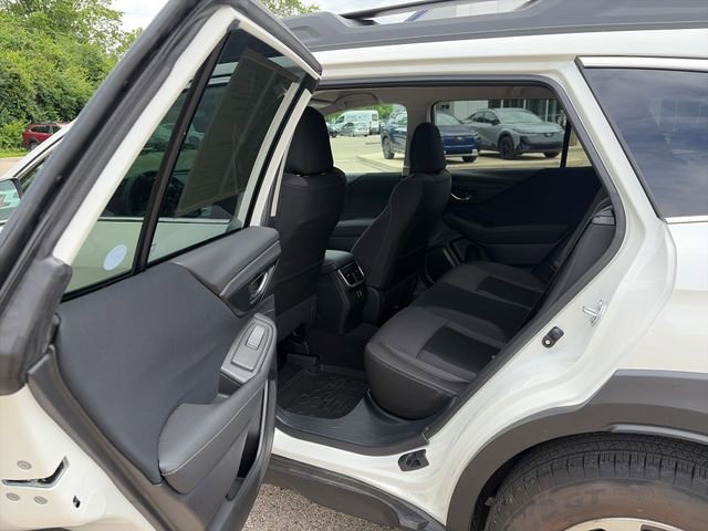 Certified 2025 Subaru Outback Premium w/ Popular Package #1A AWD/4WD image 13
