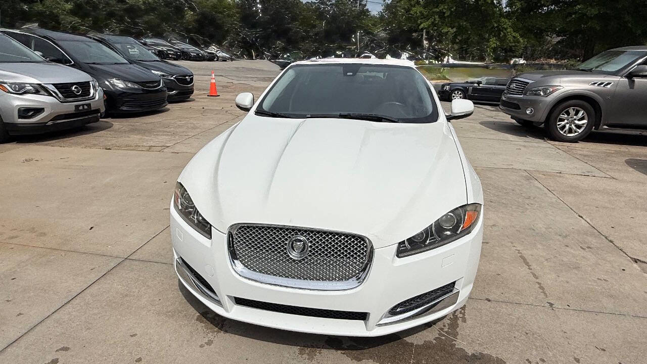 Used 2013 Jaguar XF RWD image 12
