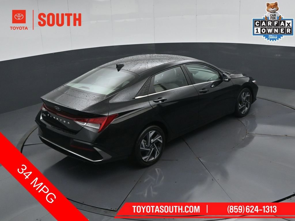 Used 2025 Hyundai Elantra SEL FWD image 47