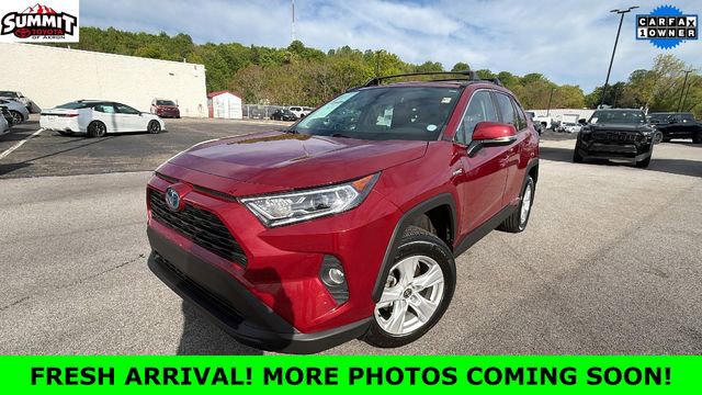 Used 2021 Toyota RAV4 XLE w/ Convenience Package AWD/4WD image 1
