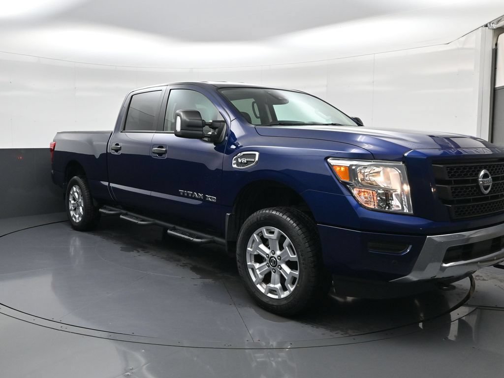 Used 2022 Nissan Titan SV w/ SV Convenience Package AWD/4WD image 1