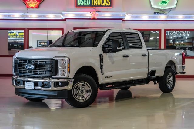 Used 2023 Ford F350 XL w/ FX4 Off-Road Package image 2