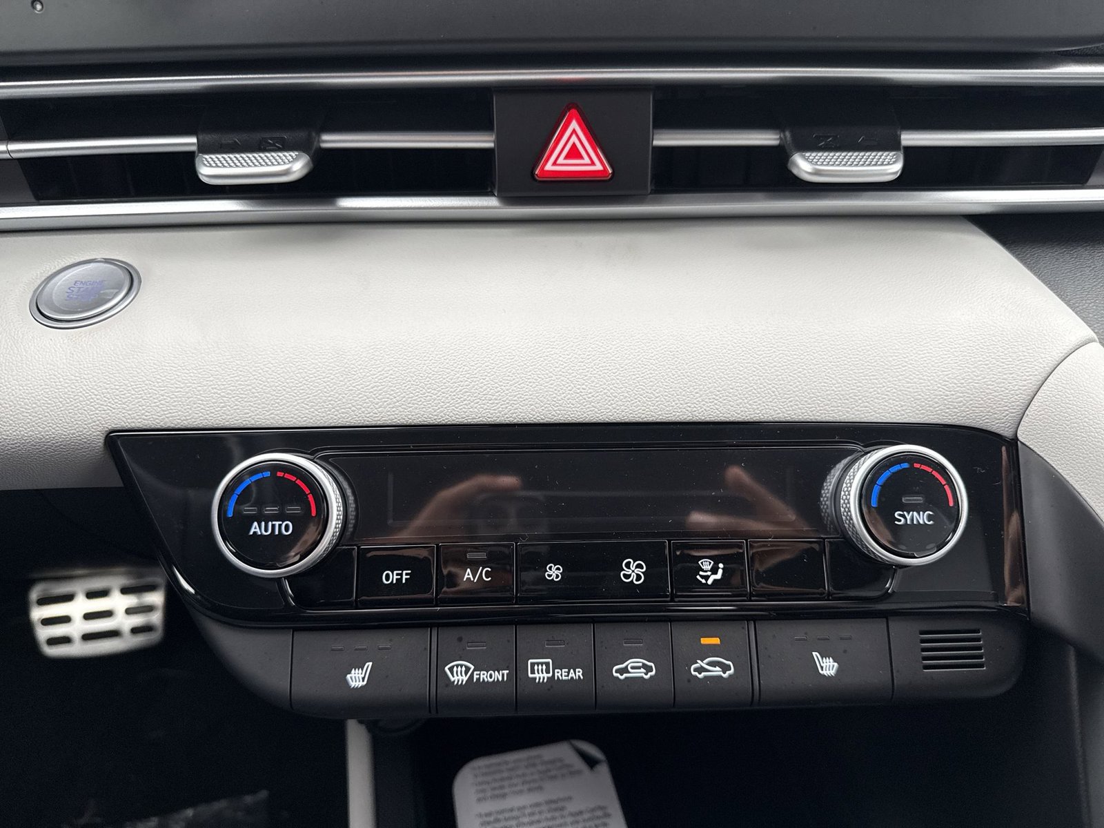 New 2026 Hyundai Elantra SEL Sport FWD image 19