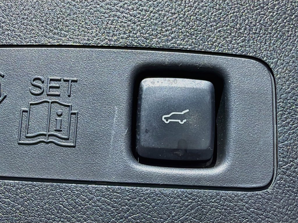 Used 2024 Lincoln Corsair FWD image 12