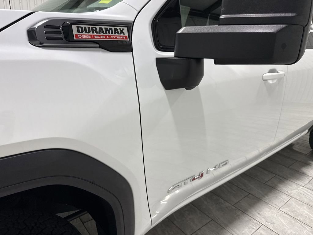 Used 2025 GMC Sierra 2500 AT4 image 33