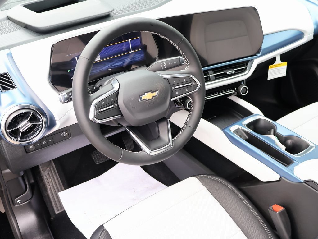 New 2026 Chevrolet Equinox EV LT w/ Convenience Package II FWD image 22