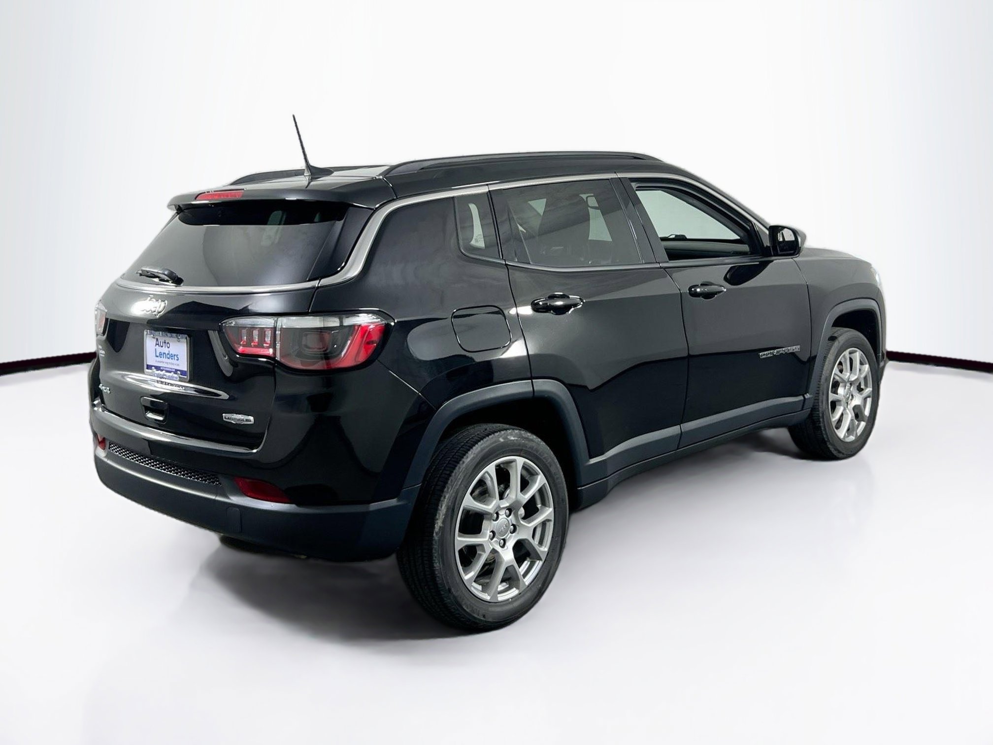 Used 2022 Jeep Compass Latitude image 5
