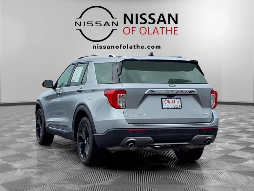 Used 2022 Ford Explorer Limited AWD/4WD image 5