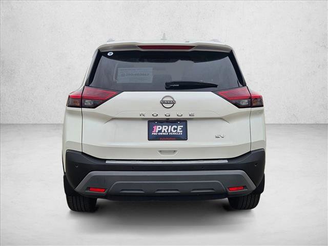 Used 2023 Nissan Rogue SV w/ SV Premium B Package image 6