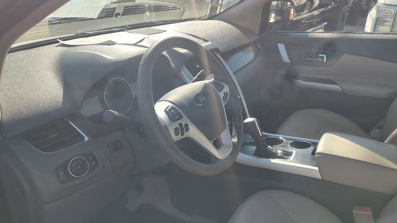 Used 2011 Ford Edge Limited AWD/4WD image 6