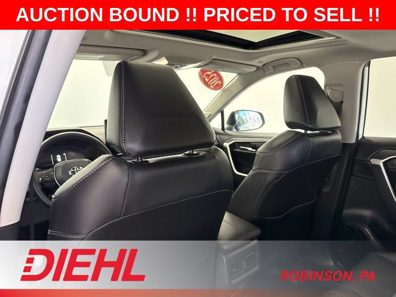 Used 2025 Toyota RAV4 Limited AWD/4WD image 19