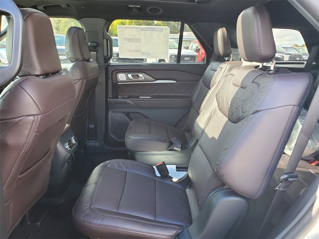 New 2026 Ford Explorer Platinum image 27