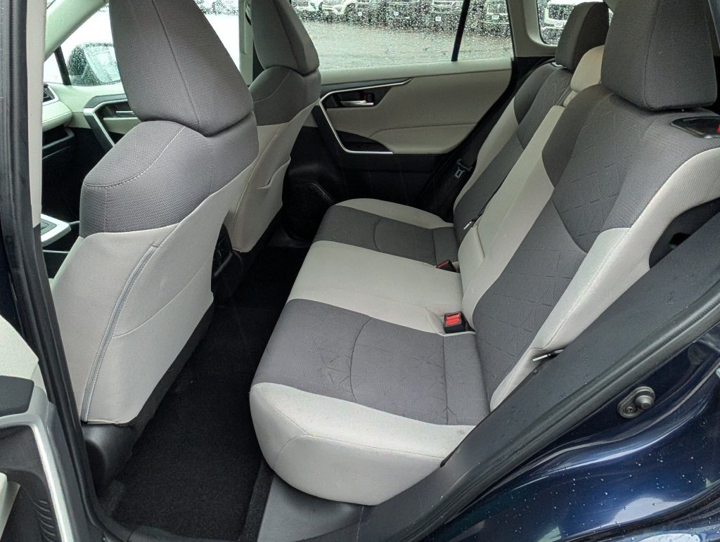 Used 2024 Toyota RAV4 XLE AWD/4WD image 16