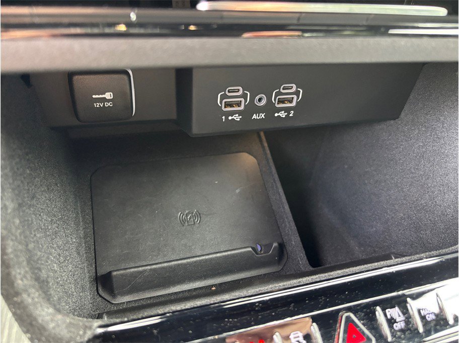 Used 2024 Jeep Wagoneer Series II w/ Flexible Seating Group image 38