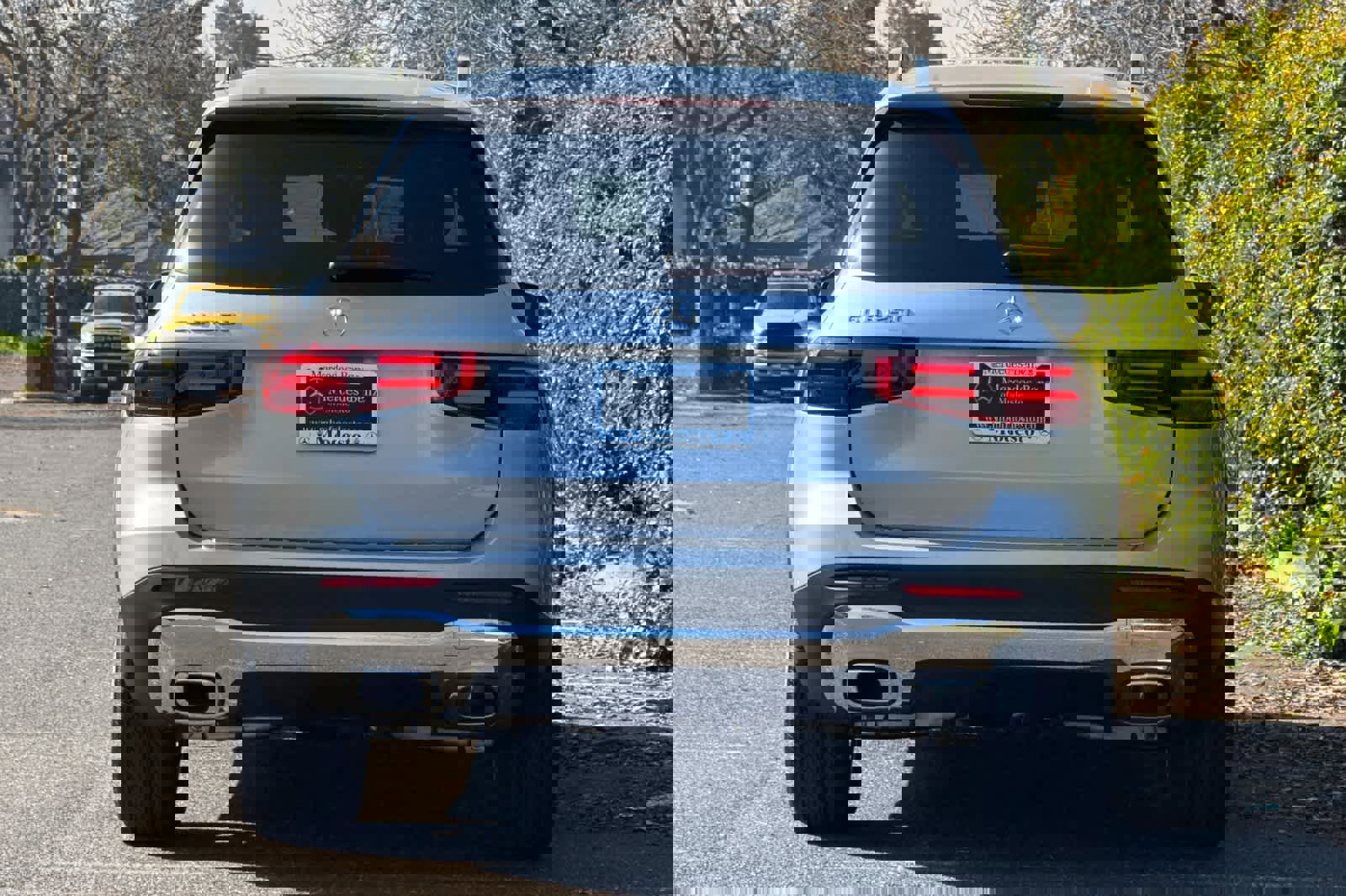 New 2026 Mercedes-Benz GLB 250 image 4