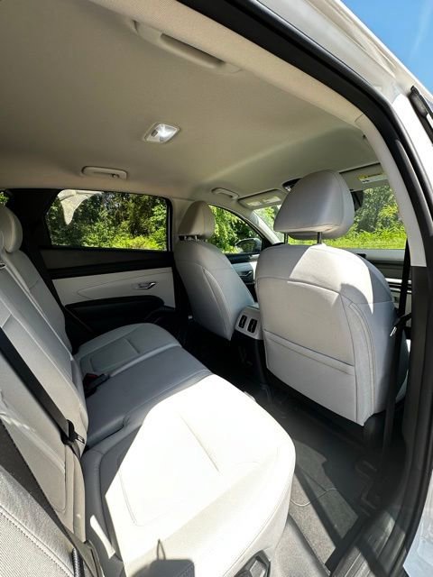 Certified 2025 Hyundai Tucson SEL AWD/4WD image 12