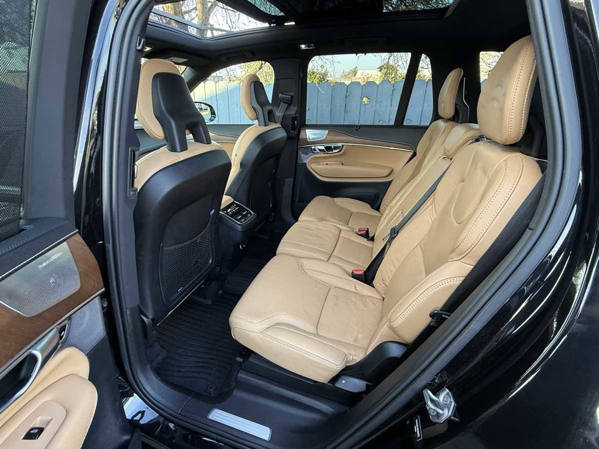 Used 2017 Volvo XC90 T6 Inscription w/ Vision Package image 6