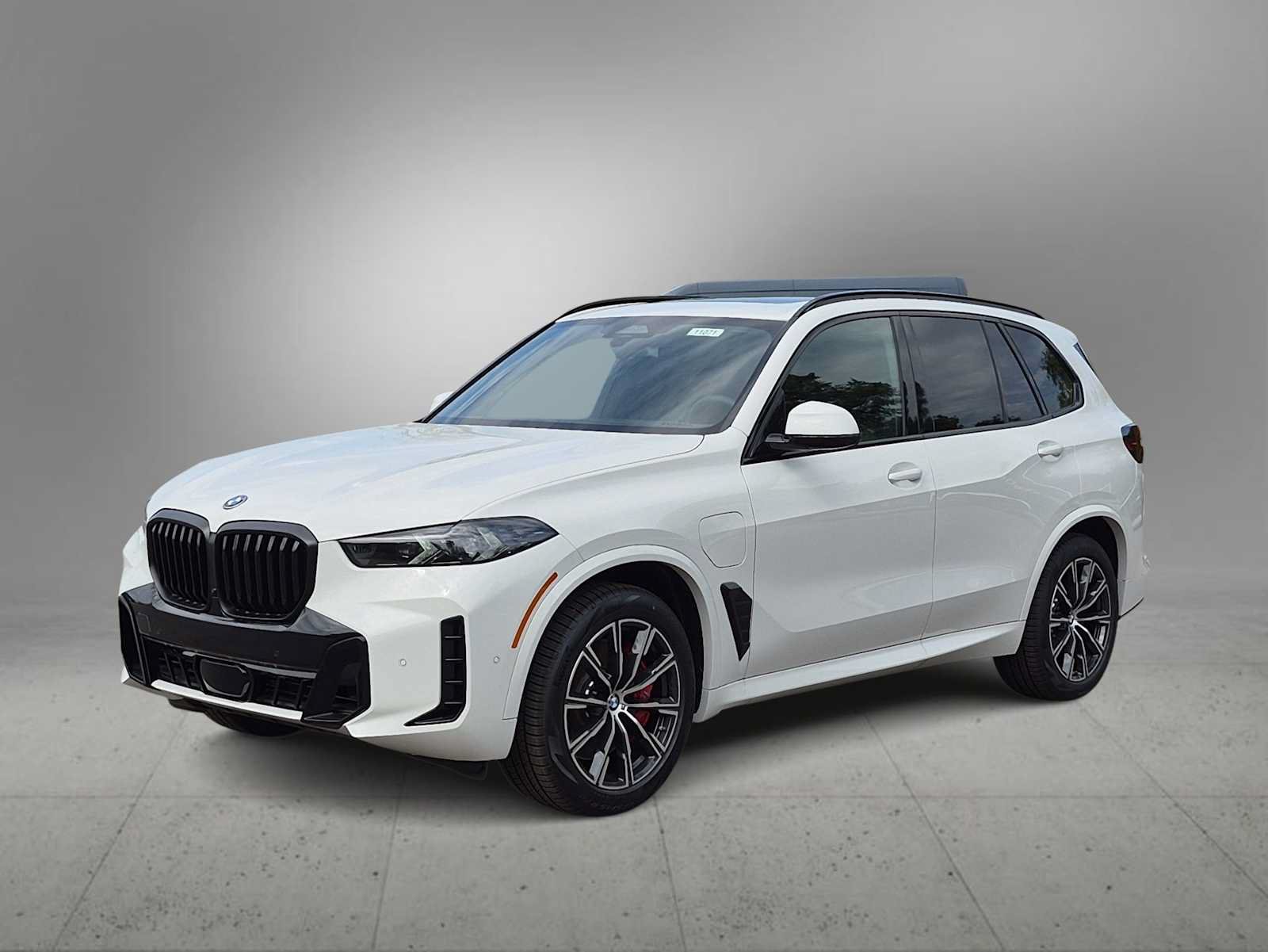 New 2026 BMW X5 xDrive50e AWD/4WD image 4