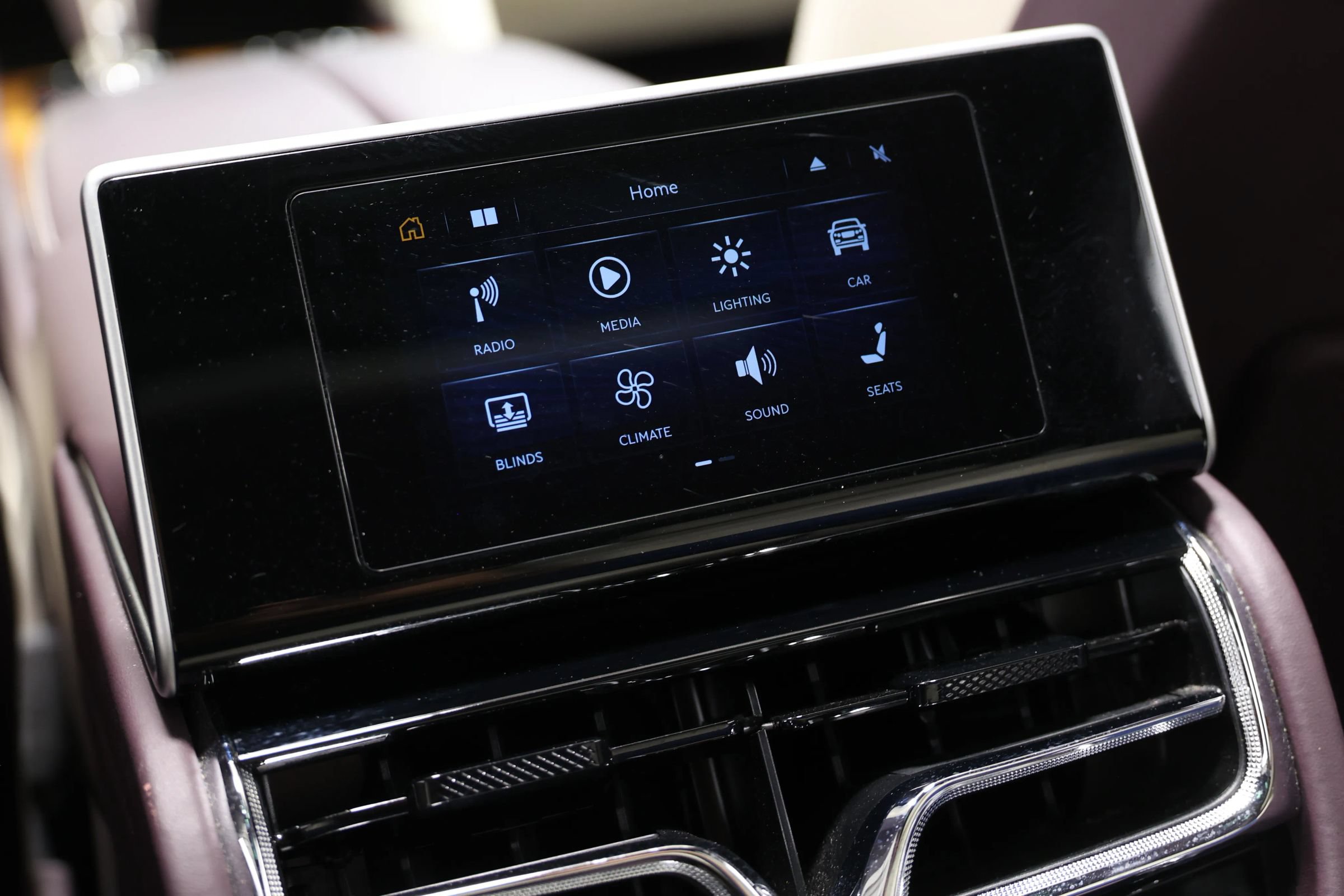Used 2023 Bentley Bentayga Extended Wheelbase AWD/4WD image 75