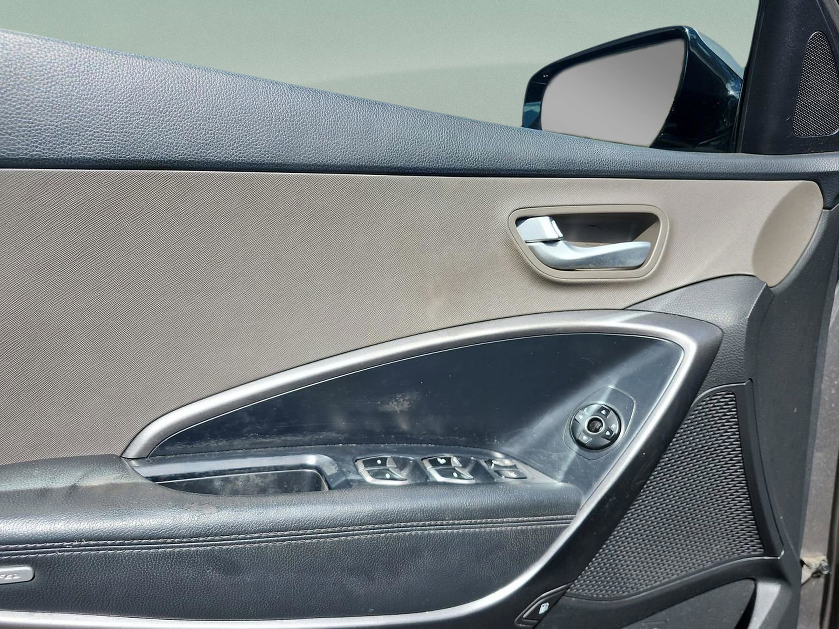 Used 2014 Hyundai Santa Fe Sport image 16