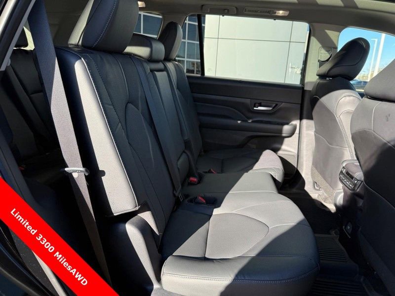 Used 2026 Toyota Grand Highlander Limited image 12