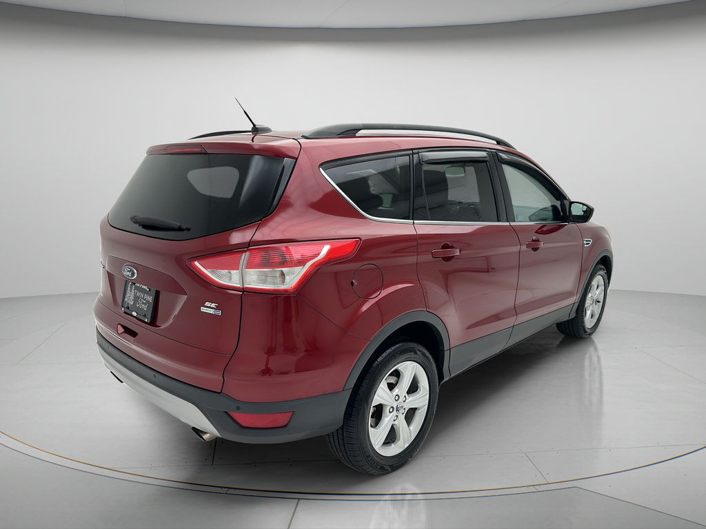 Used 2016 Ford Escape SE w/ Equipment Group 201A AWD/4WD image 3