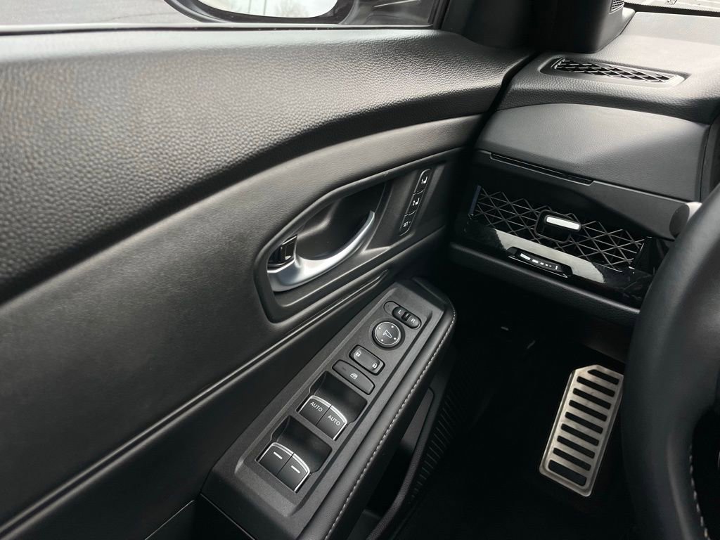 Certified 2025 Honda Accord Sport image 23