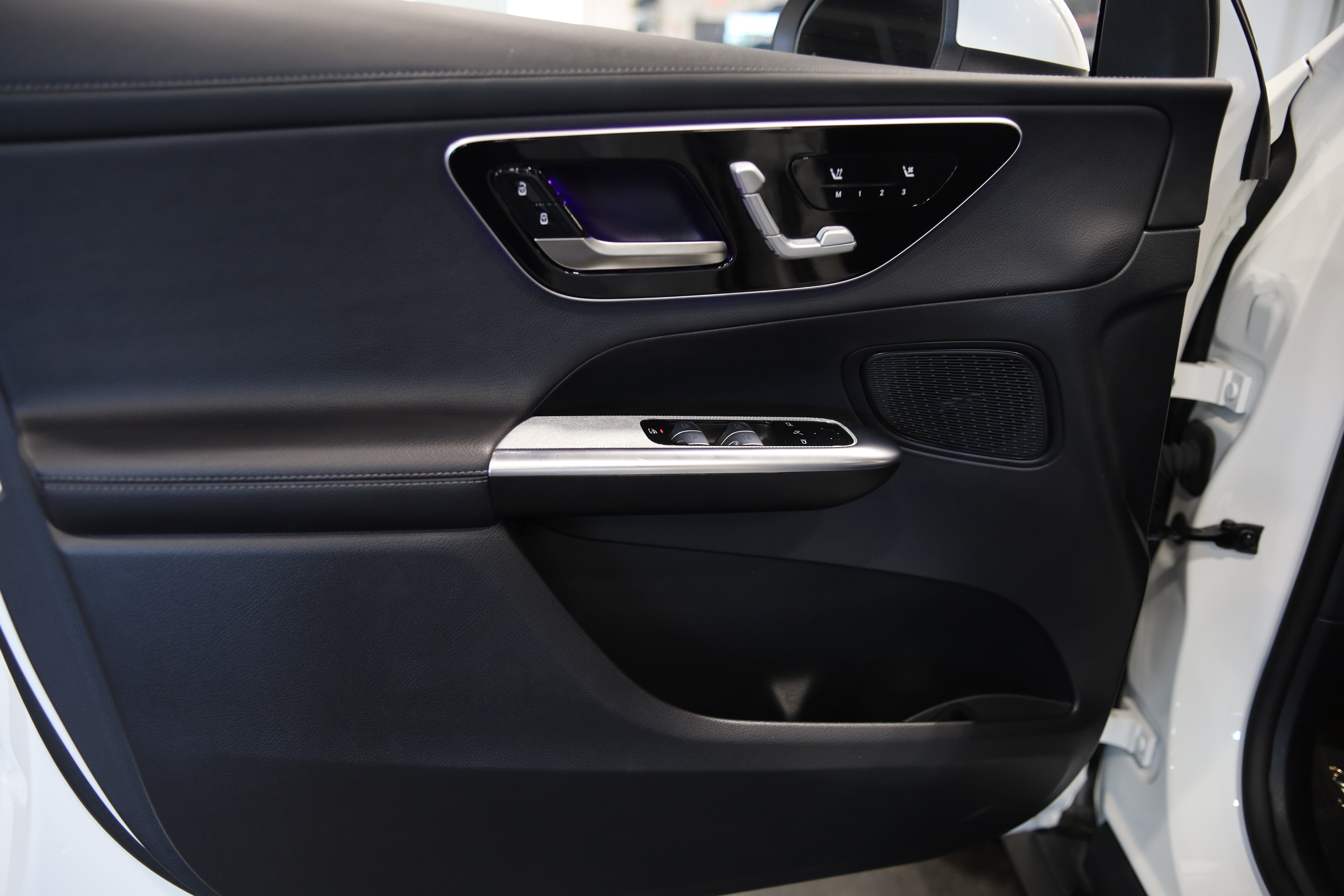 Used 2023 Mercedes-Benz GLC 300 4MATIC image 14