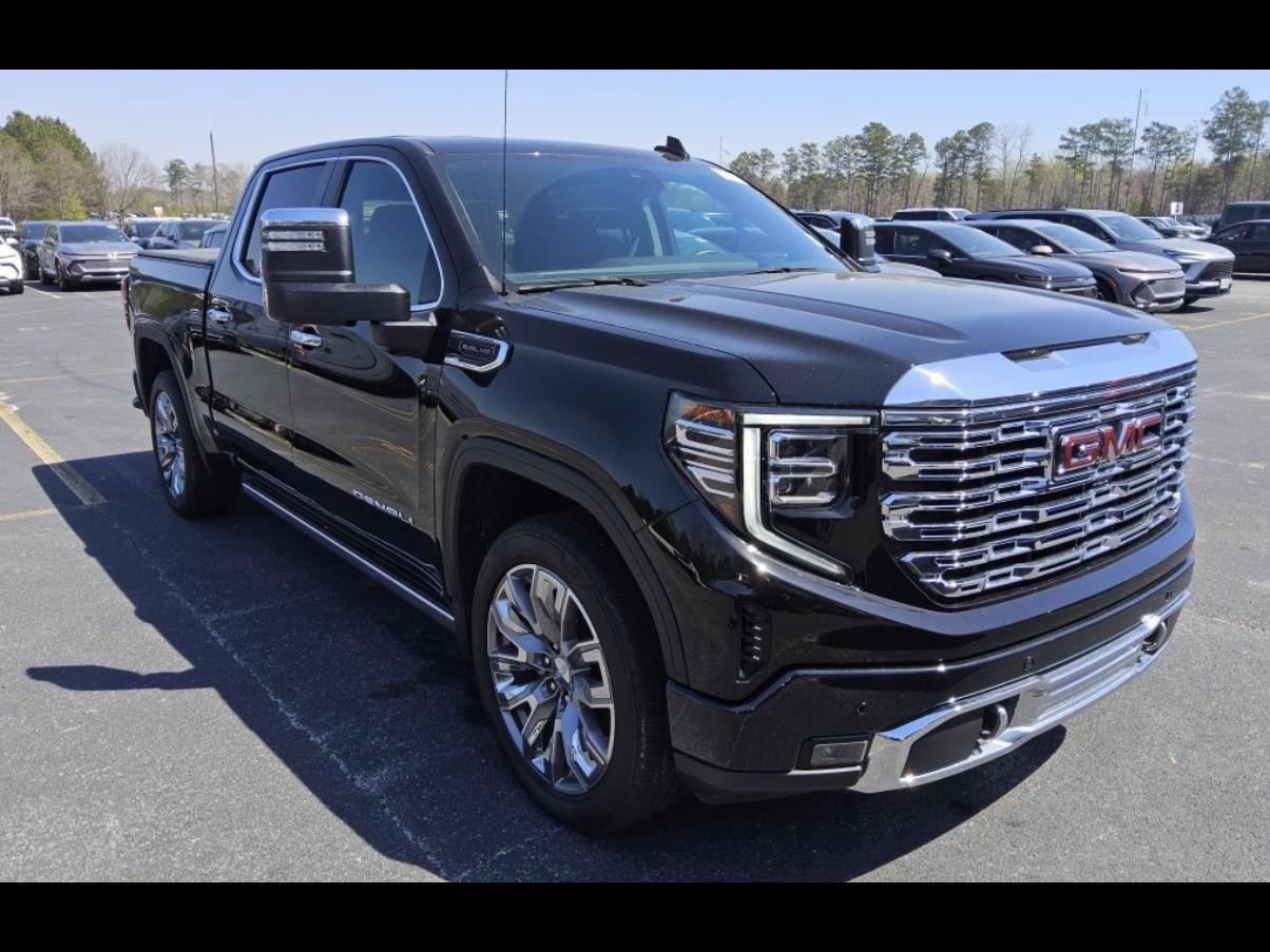 Used 2025 GMC Sierra 1500 Denali w/ Denali Reserve Package image 2