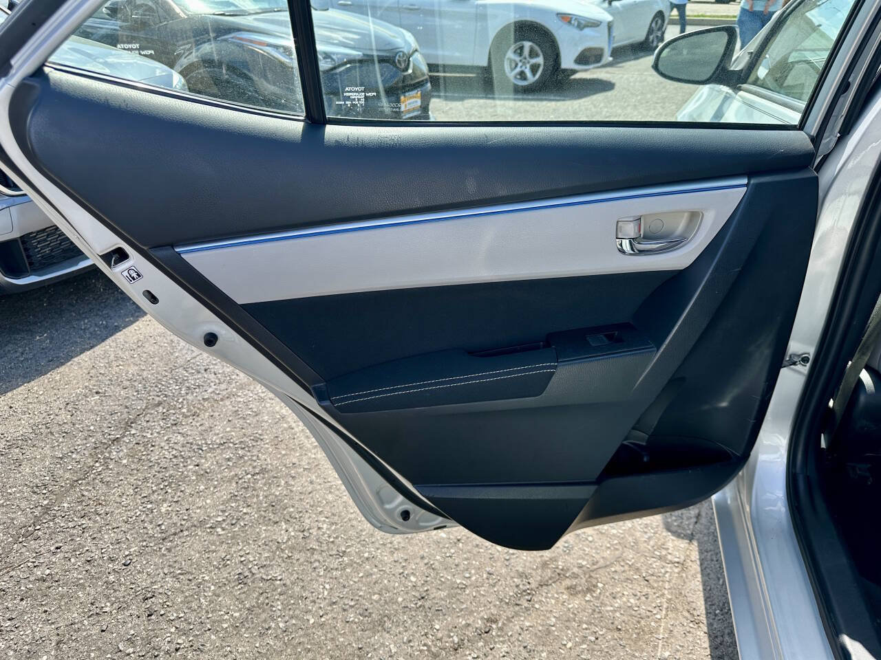 Used 2016 Toyota Corolla LE FWD image 22