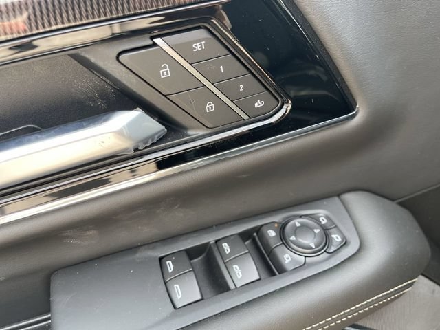 New 2026 GMC Yukon Elevation w/ LPO, Floor Liner Package AWD/4WD image 13
